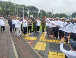 Polres Banjarnegara Lakukan Pengamanan Jalan Sehat Hari Santri Nasional 2022