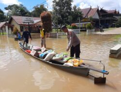 Polres Lamandau Salurkan Bantuan Bahan Pokok ke Dapur Umum Desa Terdampak Banjir