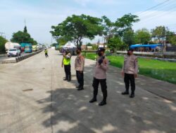 Polsek Karangtengah Amankan Lintasan Buruh Jepara FSPMI Menuju Semarang