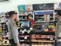 Polsek Sidomukti Patroli Sambang Minimarket, Pastikan Tak Jual Obat Yang Di Larang BPOM