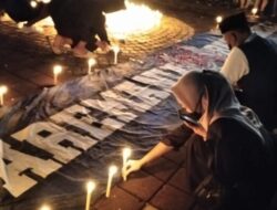 Ratusan Suporter di Banjarnegara Gelar Doa Bersama untuk Tragedi Kanjuruhan