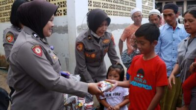 Team Khusus Trauma Healing Polres Cimahi Berdialogis dengan Korban Gempa Bumi Cianjur