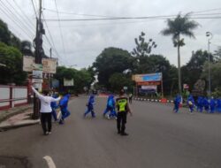 Bhabinkamtibmas Mangunsari Giat Pengamanan Jalan Sehat SMP Muhammadiyah Plus