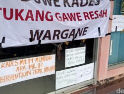Kantor Desa Lengkong di Banjarnegara Disegel Warga Akibat Kades Dituding Berzina