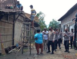 Kapolres Demak Kunjungi Korban Angin Puting Beliung