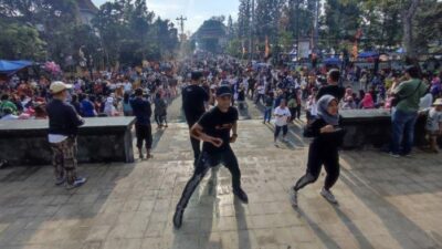 Keseruan Flashmob yang diikuti 1000 orang di Salatiga