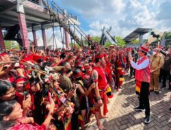 Pasukan Merah Suku Dayak Pastikan Kawal NKRI, Pancasila dan Jokowi Satu Komando