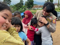 Polri Berikan Trauma Healing Kembalikan Senyum Anak-anak dan Ibu-ibu Korban Gempa Cianjur