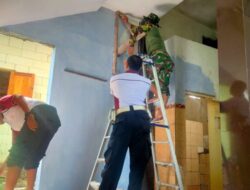 TNI-Polri dan Masyarakat Kerja Bakti di Masjid Tambak Kalisogo