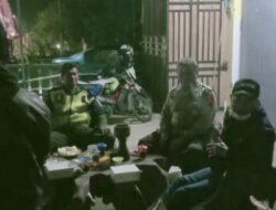 Kewaspadaan Anggota Pos 04 Pengamanan Nataru Polres Salatiga Lakukan Patroli Dialogis Dengan Warga Sekitar