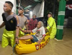 Banjir Bandang Terjang 6 Kecamatan, Polresta Pati Bersama Kodim 0718 dan BPBD Pati Evakuasi Warga yang Terdampak