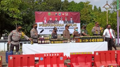 Jelang Nataru, Polres Batang Musnahkan 3.191 Minuman Keras