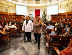 Meninjau Gereja di Malam Natal, Kapolri Pastikan TNI-Polri Beri Rasa Aman Sepanjang Nataru