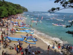 Objek Wisata Pantai Pangandaran Diserbu Wisatawan Jelang Malam Pergantian Tahun
