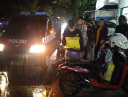 Quick Respon, Polsek Demak Kota Bantu Evakuasi Warga Kecelakaan