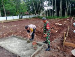 Sinergitas Bhabinkamtibmas dan Babinsa Duren dalam proses pembangunan MI dan TPQ Miftakhul Ulum Tengaran