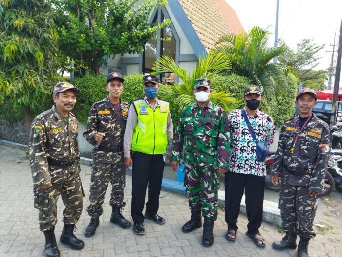 TNI-Polri Sidoarjo Bersinergi Amankan Gereja