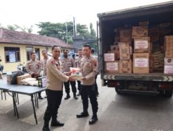 Kapolres Rembang Berangkatkan Distribusikan Bantuan Untuk Korban Bencana Cianjur
