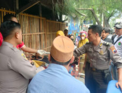Polsek Lasem Evakuasi Tukang becak Meninggal di Barat Swalayan Pantes Lasem Rembang