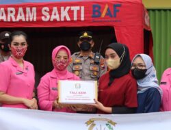 Wujud dukungan Ops Lilin Candi 2022, Bhayangkari Cab. Semarang serahkan tali asih kepada petugas Pospam