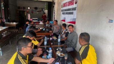 ACARA JUM’ AT CURHAT POLSEK SINGKAWANG BARAT