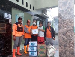 BNPB Salurkan 500 Paket Makanan kepada Warga Demak Terdampak Banjir