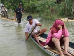Banjir di Ngastorejo Pati Capai 1,5 Meter, Warga Tunggu Bantuan