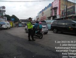 Berikan Kenyamanan Kepada Masyarakat Pengguna Jalan, Anggota Polsek Tingkir Giatkan PH Pagi