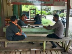 Berbaur Bersama Masyarakat, Anggota Polsek Matan Hilir Selatan Pastikan Situasi Kamtibmas Di Tengah Warga Kondusif