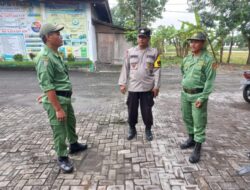 Bhabinkamtibmas Himbau Anggota Linmas Sampaikan Pesan Kamtibmas