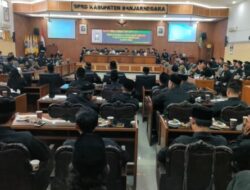 Ratusan Pendekar PSHT Kumpul di Gedung DPRD Banjarnegara