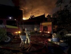 Gudang Tiner di Pedurungan Kota Semarang Terbakar