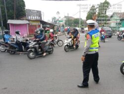 Hindari Berputar Sembarangan Antisipasi Laka Lantas, Pesan Anggota Polsek Tingkir