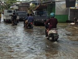 Jalur Alternatif Demak-Semarang Desa Kalisari Terendam Banjir Lagi