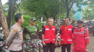 Kapolrestabes Semarang Jum’at Curhat Bersama Sedulur Libas saat Tinjau Banjir Marina