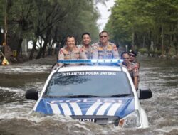 Kapolda Jateng Tinjau Lokasi Banjir di Kaligawe Hingga Marina Kota Semarang