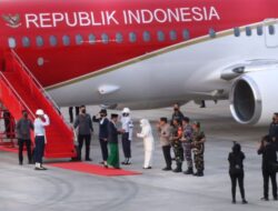 Kapolda Jatim Bersama Forkopimda Sambut Presiden Jokowi Di Bandara Blimbingsari