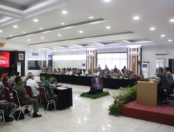 Kapolda Kalbar Irjen Pol Suryanbodo Asmoro Pimpin Rapat Linsek Pengamanan Perayaan Imlek 2023