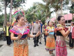 Kapolda Kalbar bersilaturahmi bersama para Tokoh dan Warga Rumah Adat Betang Bali Gundi