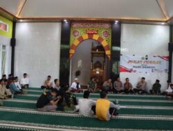 Laksanakan Shalat Jumat berjamaah bersama warga, Kapolres Semarang audiensi warga Kaliwungu