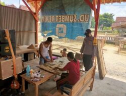 Pantau Situasi Kamtibmas, Bhabinkamtibmas Polsek Gunem Rembang Giat Sambangi Desa Binaan