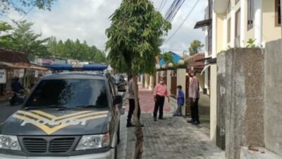 Patroli Polsek Sidomukti Himbau Pengurus Gereja GPdI Siloam Waspada Saat Kegiatan Ibadah