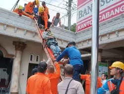 Pindahkan Tangga, Pekerja di Banjarnegara Tersengat Listrik