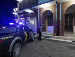 Polisi Hadir, Polsek Kragan Pam Sholat Subuh di Masjid Annur 