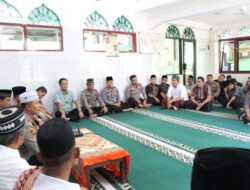 Polres Banjarnegara hari ini menggelar kegiatan jum’at curhat Masjid Darul Arqom Banjarnegara