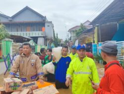 Puluhan Personel Polres Batang Diterjunkan Bantu Evakuasi Korban Banjir
