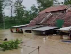 Satu Warga Meninggal Terjebak Banjir di Meteseh Semarang, Sakit dan Terkunci di Rumah