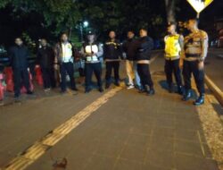 Anggota Polsek Tingkir Himbau Pengunjung Taman Tingkir Jaga Kamtibmas Jelang Pergantian Tahun