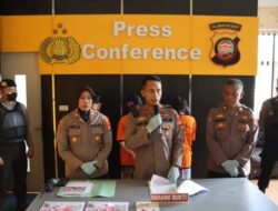 Wakapolres Singkawang Pimpin Press Release Pengungkapan Kasus Penipuan