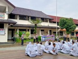Ajak Tertib Berlalu Lintas, Polres Banjarnegara Sosialisasi Operasi Keselamatan Lalu Lintas Candi 2023 Pada Warga